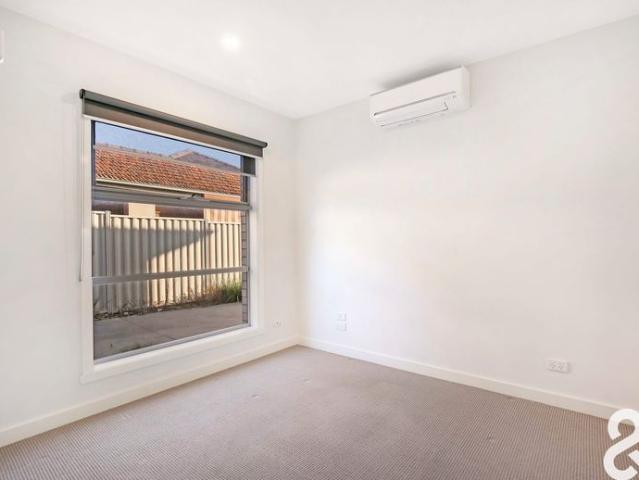 Townhouse for rent in Camerons Creek, Victoria