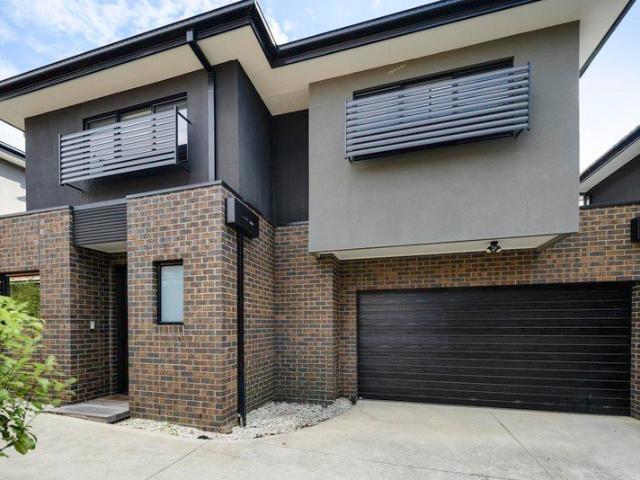 Townhouse for sale in Camerons Creek, Victoria