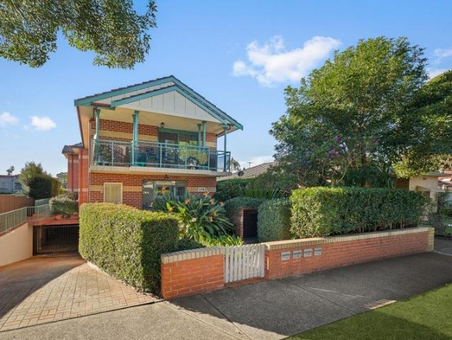 Townhouse for sale in Sydney, New South Wales
