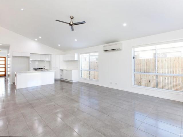 House for rent in Birtinya Island, Sunshine Coast Regional