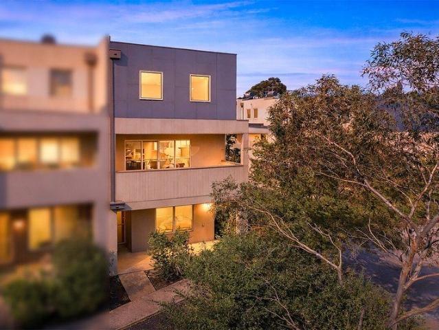 Townhouse for sale in Camerons Creek, Victoria