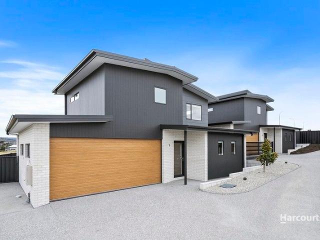 Townhouse for sale in Hobart, Tasmania