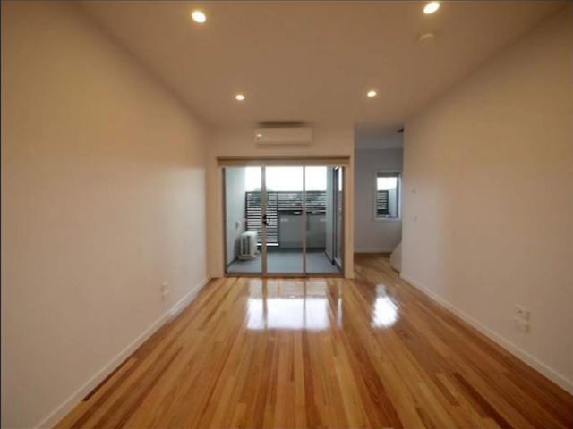 Townhouse for rent in Camerons Creek, Victoria