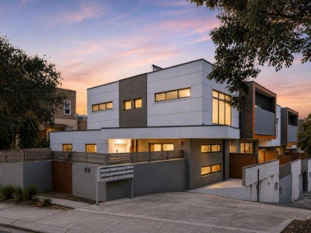 Townhouse for sale in Camerons Creek, Victoria