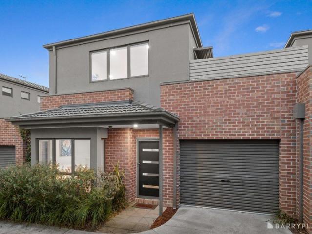 Townhouse for sale in Camerons Creek, Victoria