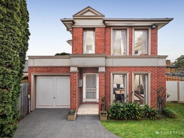 Townhouse for sale in Camerons Creek, Victoria