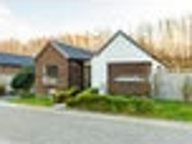 House for sale in Chaslands, Canterbury