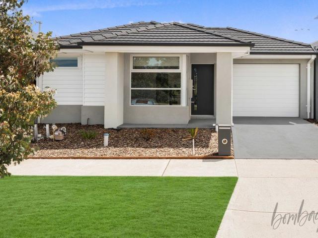 House for sale in Kinbrook, Melbourne
