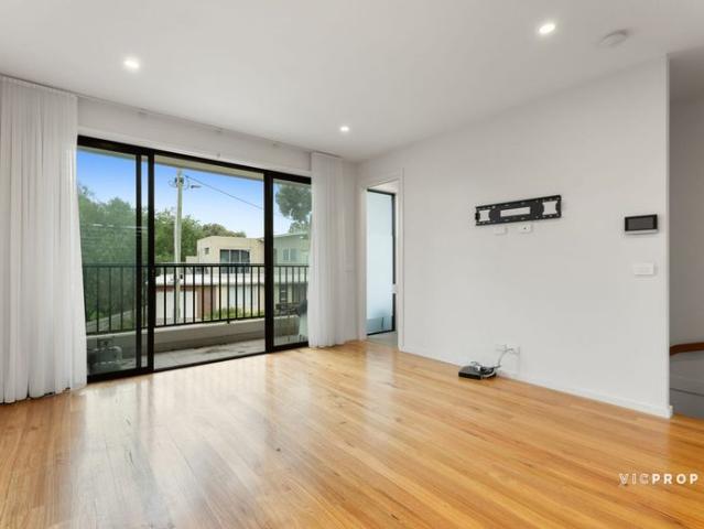 Townhouse for rent in Camerons Creek, Victoria