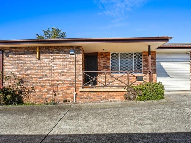 Villa for sale in Sydney, New South Wales