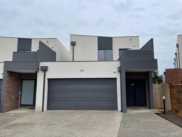 Townhouse for rent in Camerons Creek, Victoria