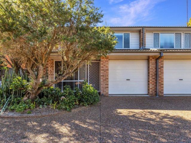 Townhouse for sale in Ambergate, New South Wales
