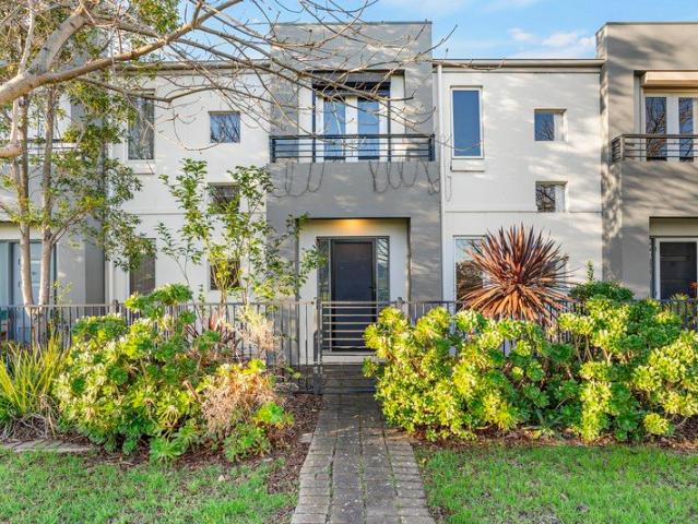 Townhouse for sale in Horseshoe Creek, South Australia