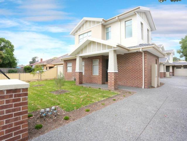 Townhouse for rent in Camerons Creek, Victoria