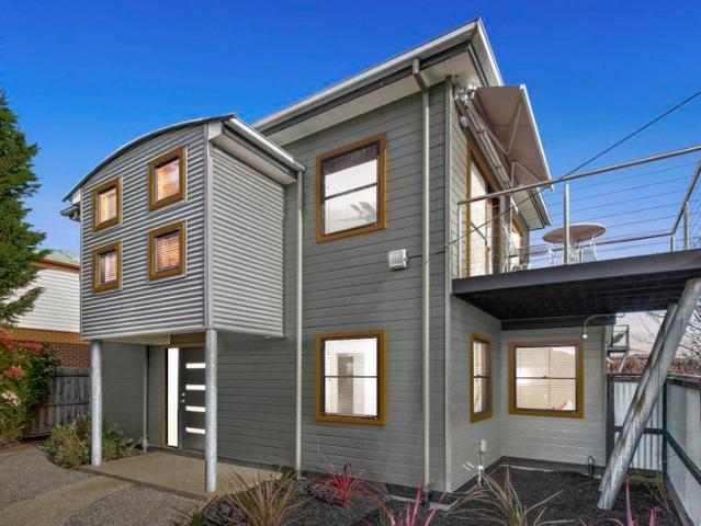 Townhouse for sale in Geelong, Victoria