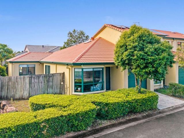 Villa for sale in Toombul, Queensland