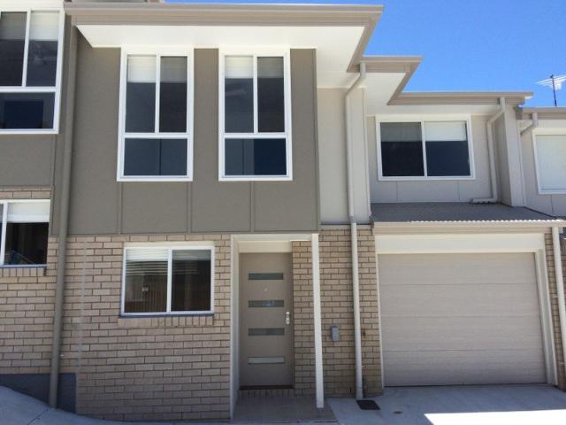 Townhouse for rent in North Booval, Greater Brisbane