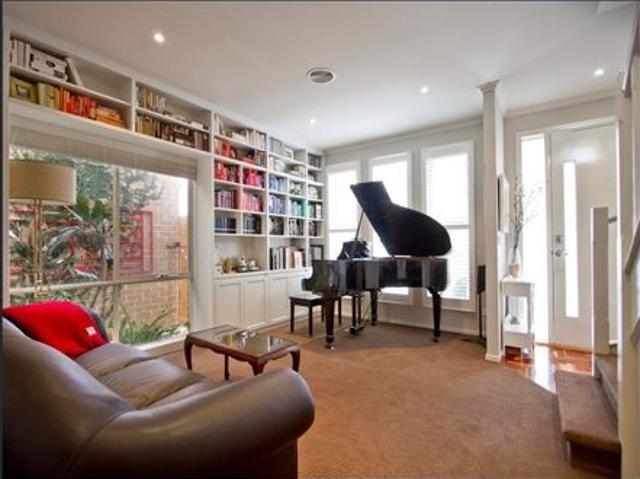Townhouse for rent in Bonbeach, Melbourne