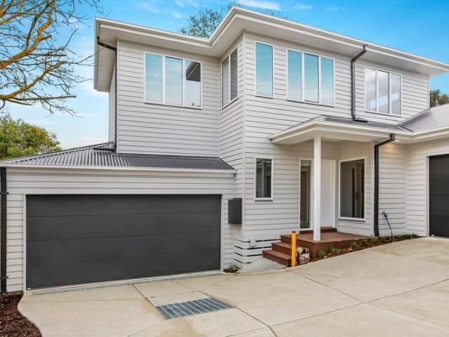 Townhouse for rent in Mooroolbark Heights Estate, Melbourne