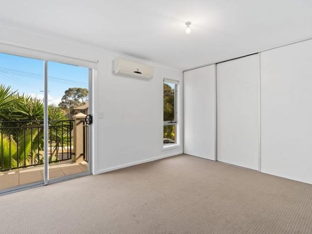Townhouse for rent in Horseshoe Creek, South Australia