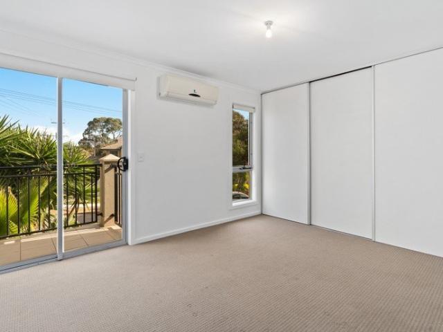 Townhouse for rent in Horseshoe Creek, South Australia