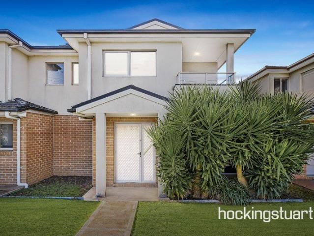 Townhouse for sale in Camerons Creek, Victoria
