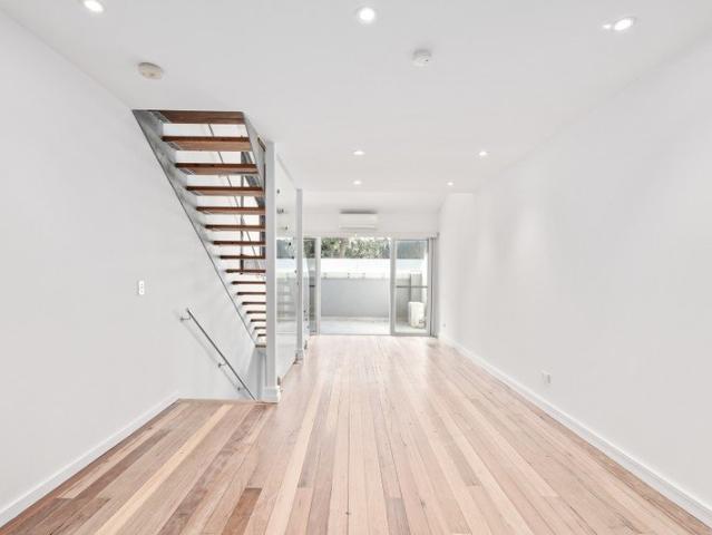 Townhouse for rent in Sydney, New South Wales