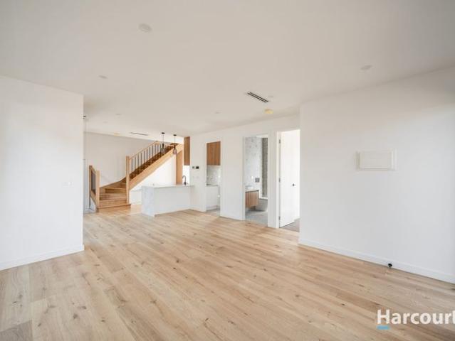 Townhouse for rent in Glenroy, Melbourne