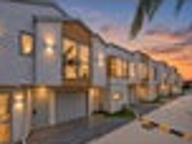 House for sale in Eastern Beach, Howick
