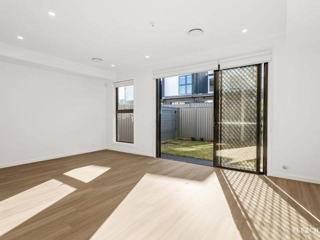 Townhouse for rent in Wollongong West, New South Wales