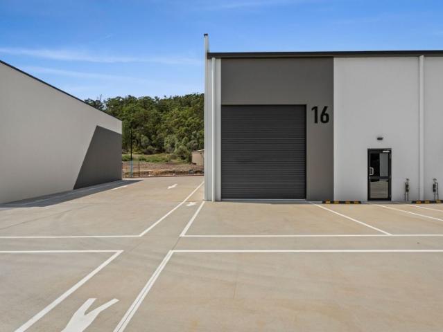 Warehouse for rent in Kings Creek, Queensland
