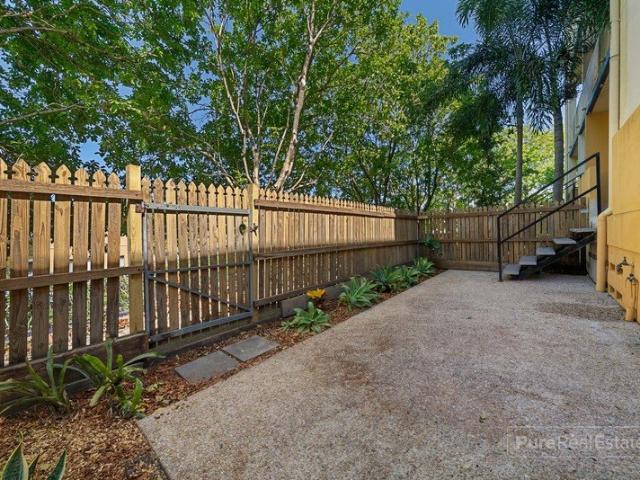 Flat for rent in Toombul, Queensland