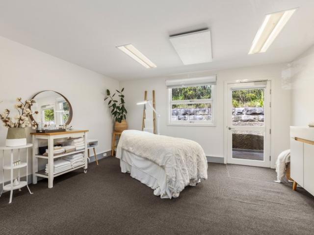 Property for rent in Lower North Shore, Sydney