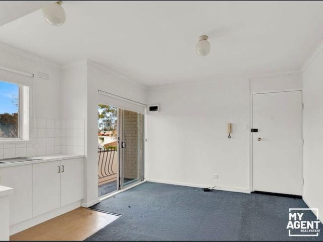 Apartment for rent in Port Melbourne, Melbourne