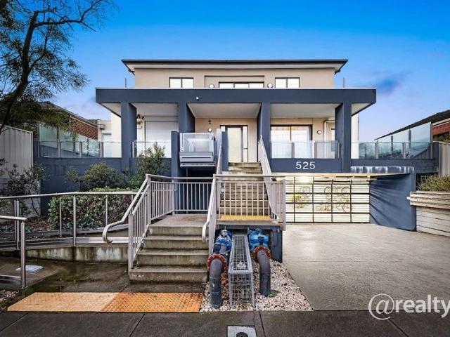 Apartment for sale in Surrey Hills