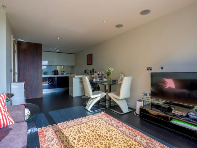 Apartment for rent in Pimlico, Greater London