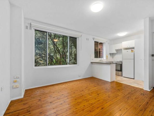 Apartment for rent in Lower North Shore, Sydney