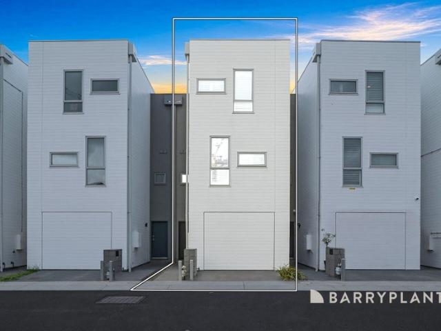 Townhouse for sale in Camerons Creek, Victoria