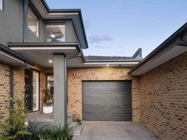 Townhouse for rent in Heathmont, Melbourne
