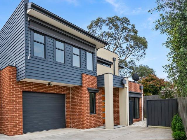 Townhouse for sale in Reservoir, Melbourne