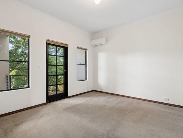 Townhouse for rent in Highgate, Western Australia