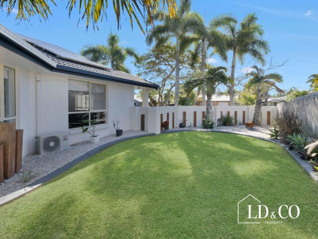 House for sale in Slade Point