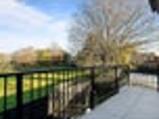 Apartment for sale in Heathcote, Canterbury