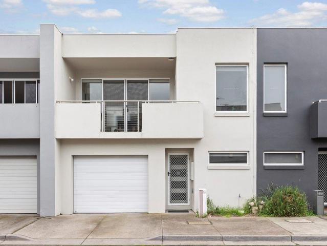 Townhouse for rent in Camerons Creek, Victoria