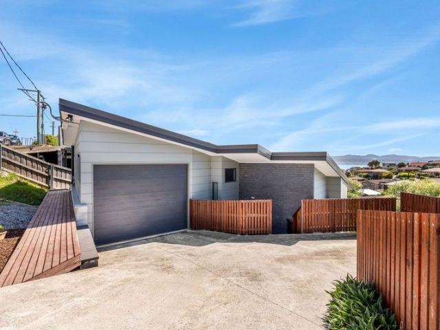 House for sale in Sandy Bay