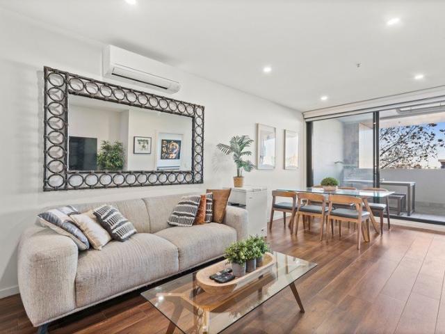 Apartment for rent in Caroline Springs, Melbourne