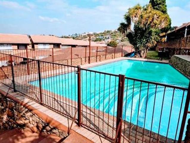 Townhouse for sale in Vosloorus, Gauteng