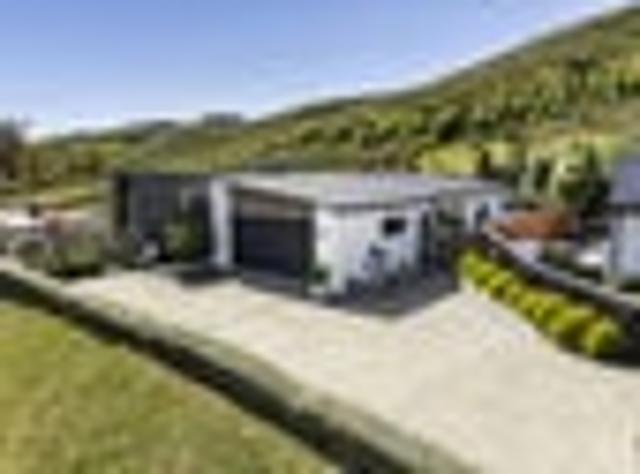 House for sale in Cable Bay, Nelson Bays