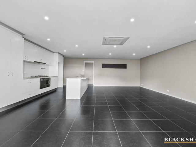 Apartment for rent in Jerrabomberra, Queanbeyan