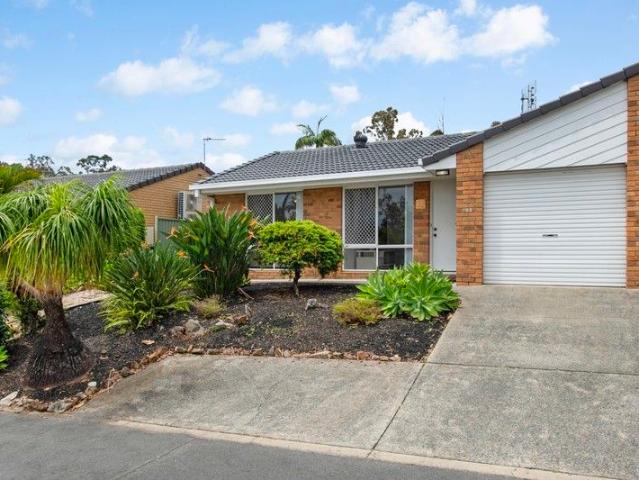 Villa for sale in Helensvale Town Centre, Queensland